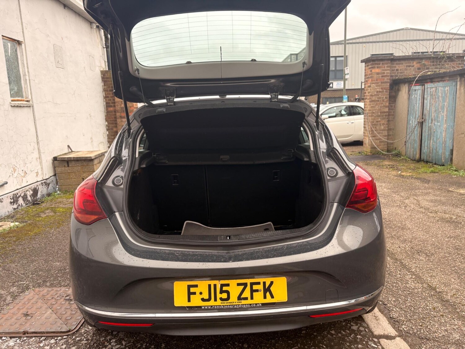 Used Vauxhall Astra 2015 for sale - 78058375: Photo 37