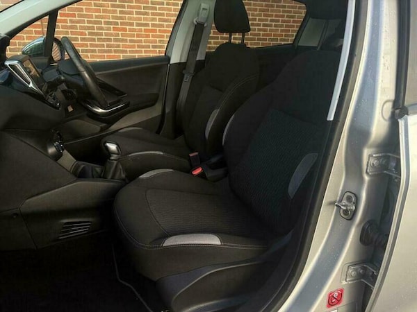 Used Peugeot 208 2015 for sale - 75687882: Photo 26