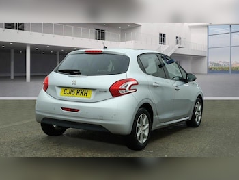 Used Peugeot 208 2015 for sale - 75687882: Photo