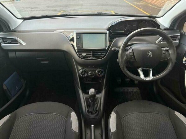 Used Peugeot 208 2015 for sale - 75687882: Photo 38