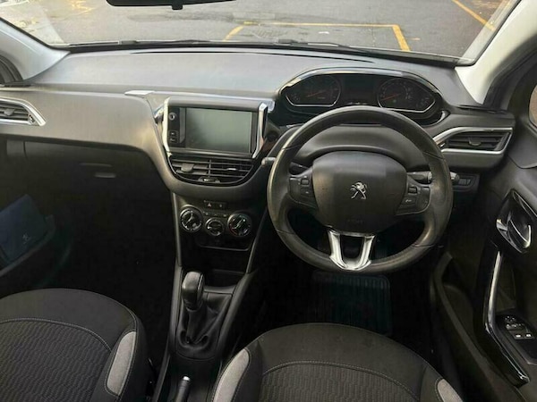 Used Peugeot 208 2015 for sale - 75687882: Photo 39