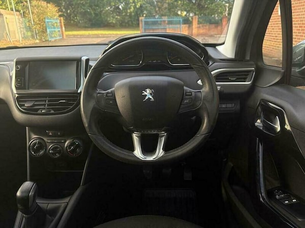 Used Peugeot 208 2015 for sale - 75687882: Photo 40