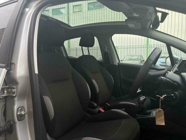 Used Peugeot 208 2015 for sale - 75687882: Photo 7