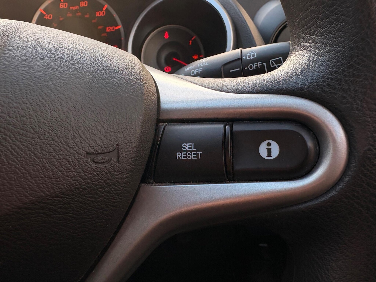 Used Honda Jazz 2011 for sale - 77585720: Photo 25