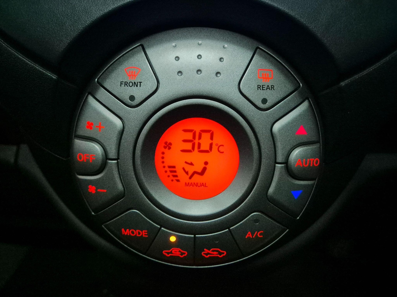 Used Nissan Micra 2012 for sale - 77484563: Photo 24