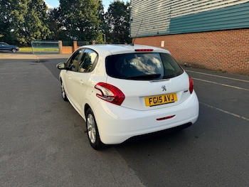 Used Peugeot 208 2015 for sale - 75809027: Photo
