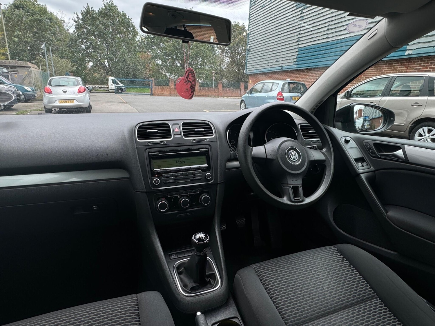 Used Volkswagen Golf 2010 for sale - 76060018: Photo 11