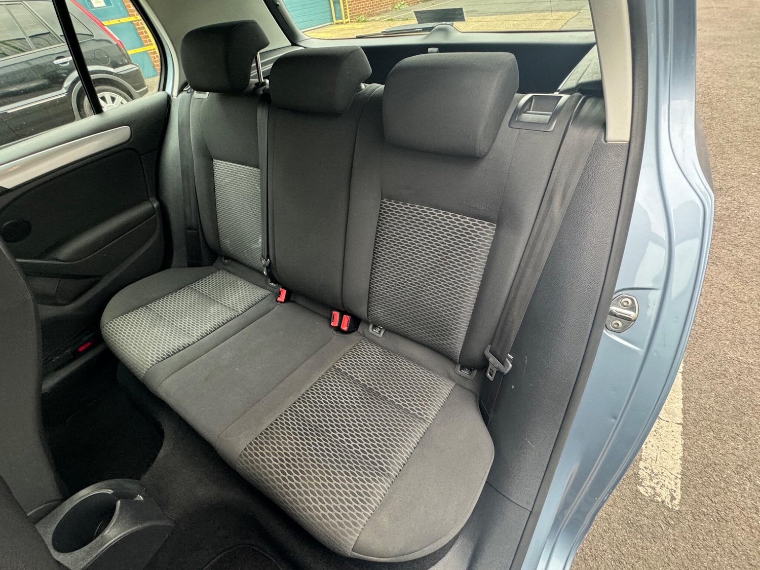 Used Volkswagen Golf 2010 for sale - 76060018: Photo 18