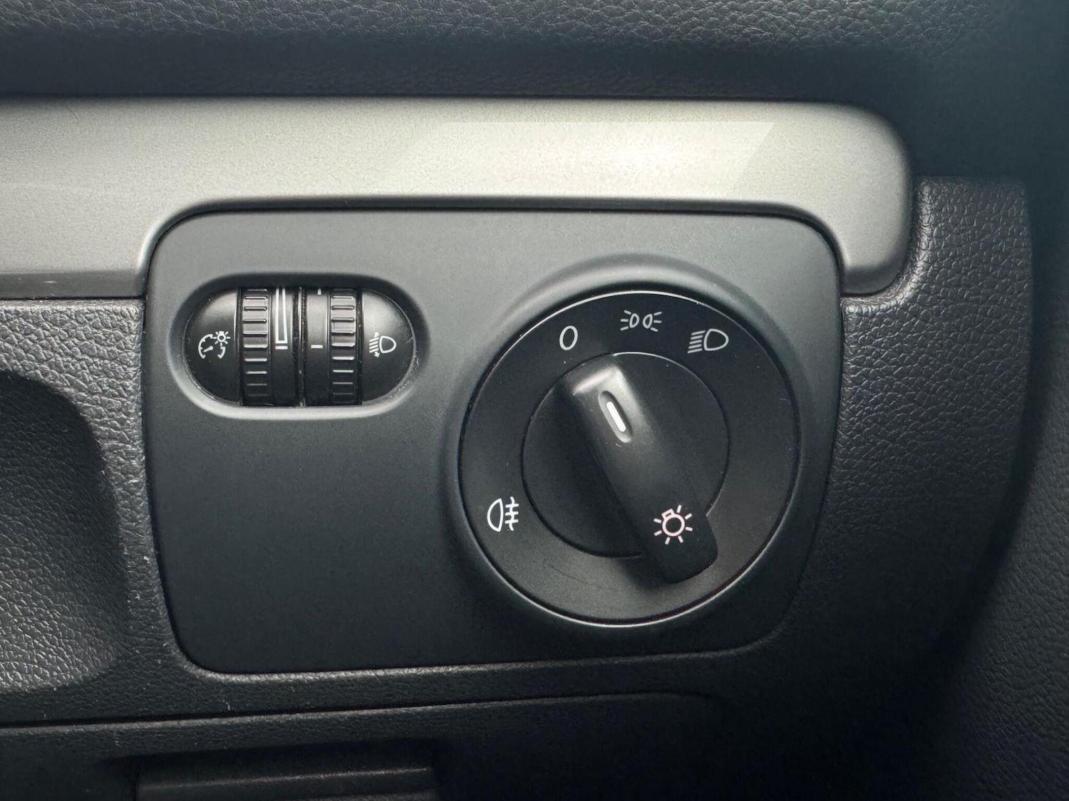 Used Volkswagen Golf 2010 for sale - 76060018: Photo 19