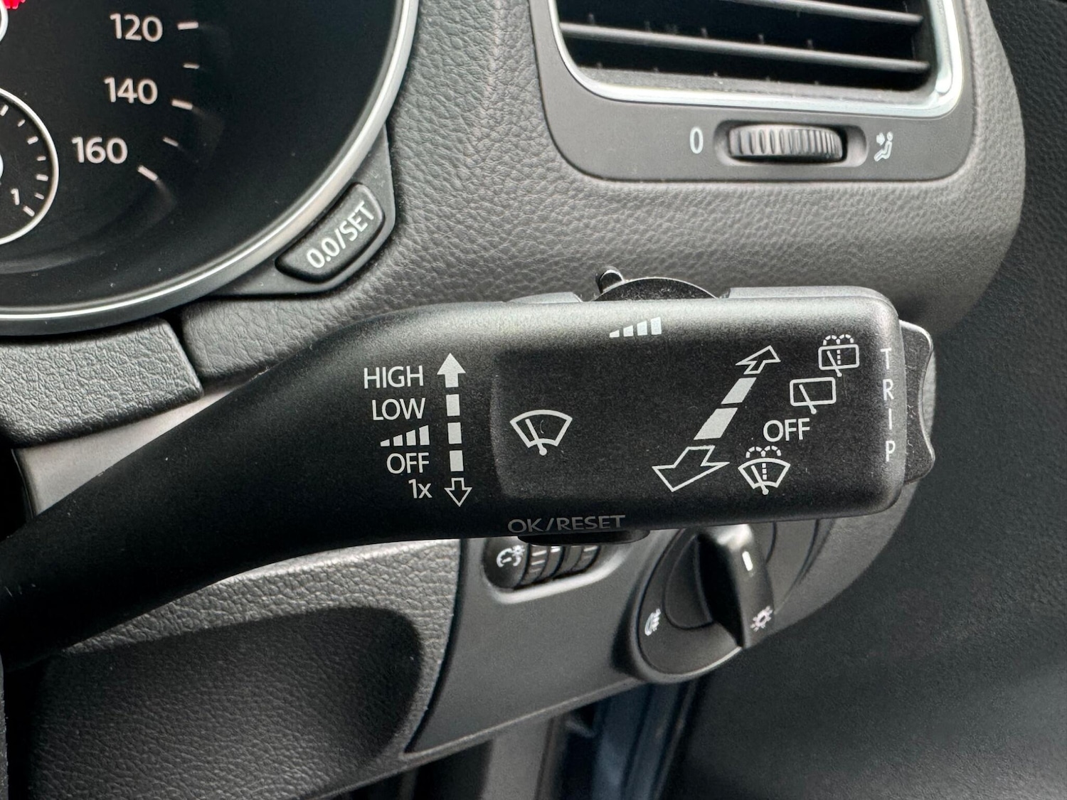 Used Volkswagen Golf 2010 for sale - 76060018: Photo 20