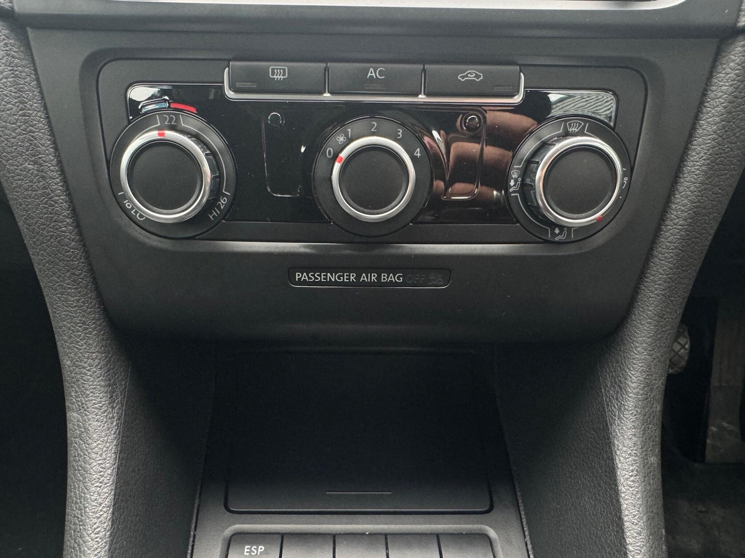 Used Volkswagen Golf 2010 for sale - 76060018: Photo 23