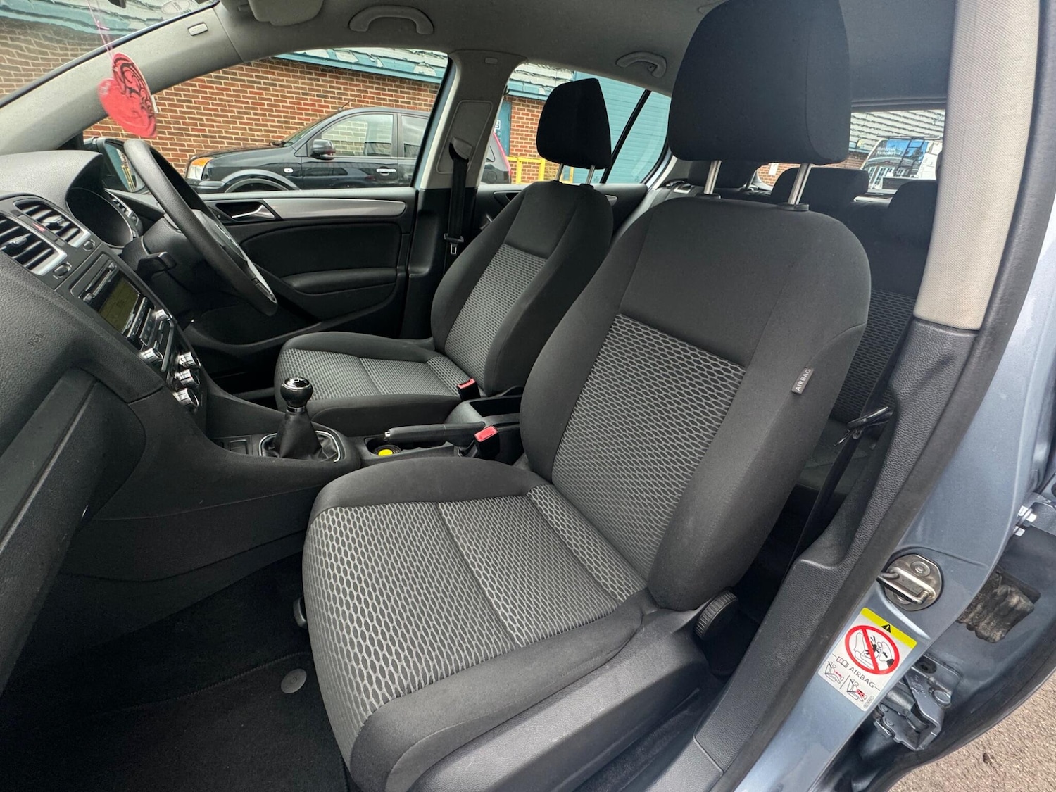 Used Volkswagen Golf 2010 for sale - 76060018: Photo 29