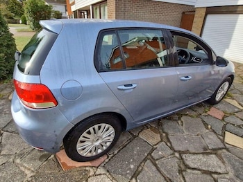 Used Volkswagen Golf 2010 for sale - 76060018: Photo