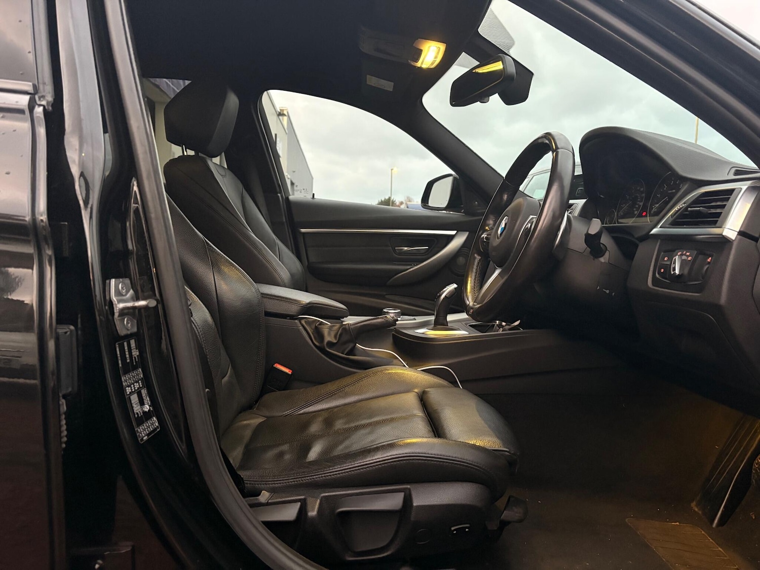 Used BMW 3 Series 2018 for sale - 77143939: Photo 12