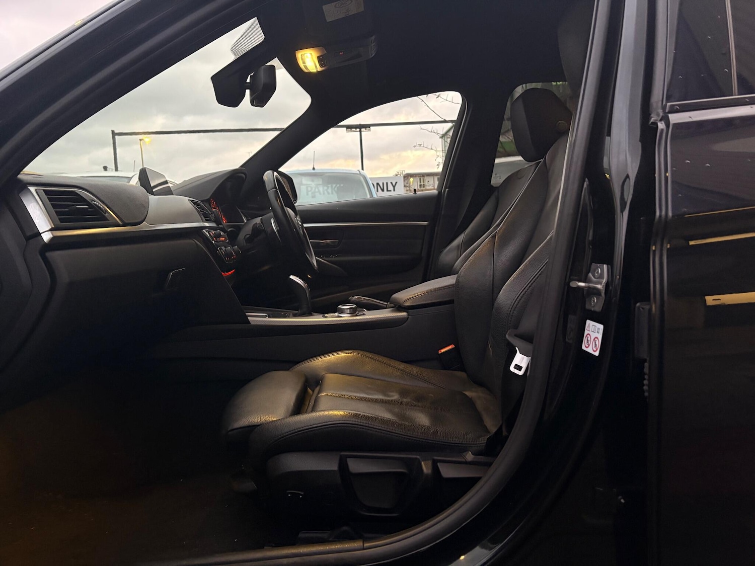 Used BMW 3 Series 2018 for sale - 77143939: Photo 23