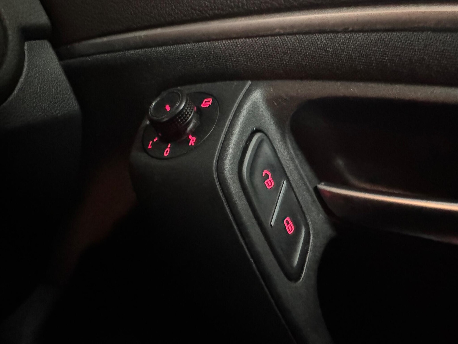 Used Volkswagen Polo 2016 for sale - 77143768: Photo 17