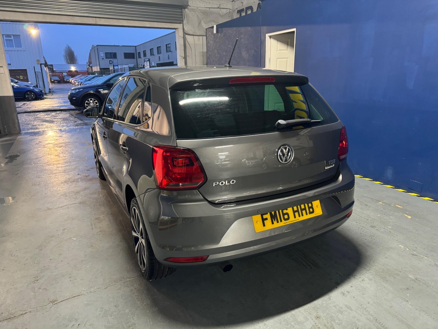 Used Volkswagen Polo 2016 for sale - 77143768: Photo 4