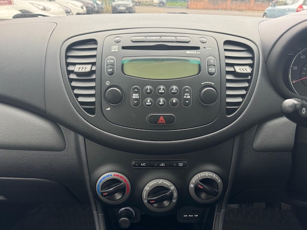 Used Hyundai i10 2013 for sale - 76099530: Photo 11
