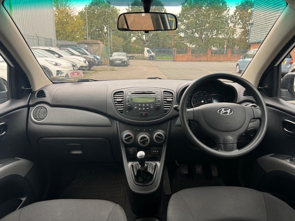 Used Hyundai i10 2013 for sale - 76099530: Photo 13
