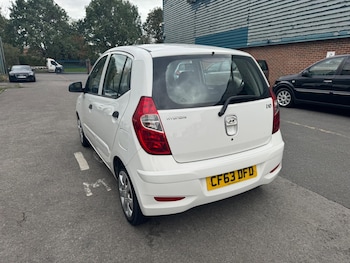 Used Hyundai i10 2013 for sale - 76099530: Photo 4