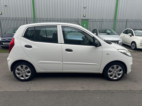 Used Hyundai i10 2013 for sale - 76099530: Photo 7