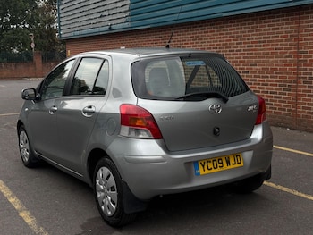 Used Toyota Yaris 2009 for sale - 75678530: Photo