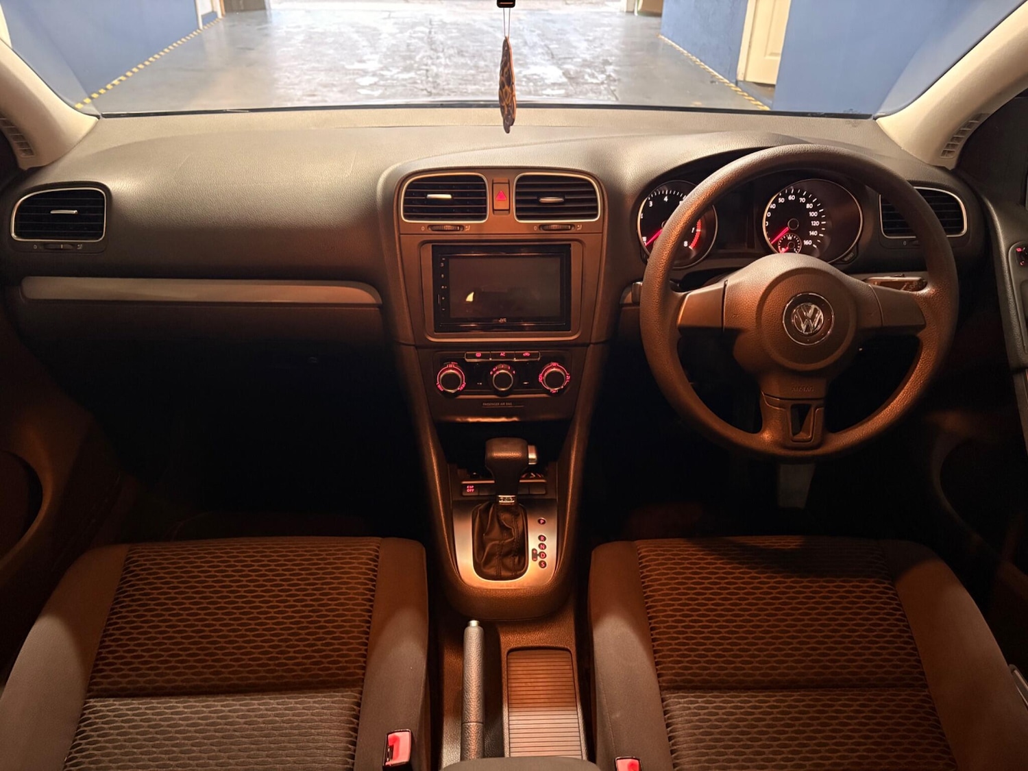 Used Volkswagen Golf 2010 for sale - 77344656: Photo 15