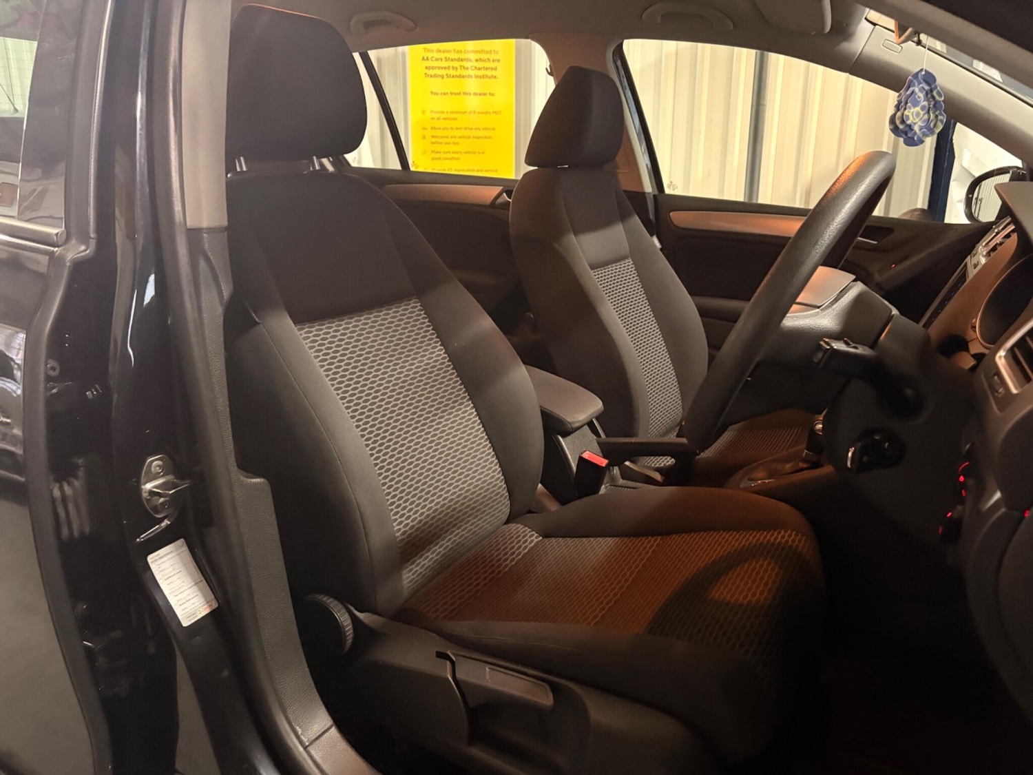 Used Volkswagen Golf 2010 for sale - 77344656: Photo 19