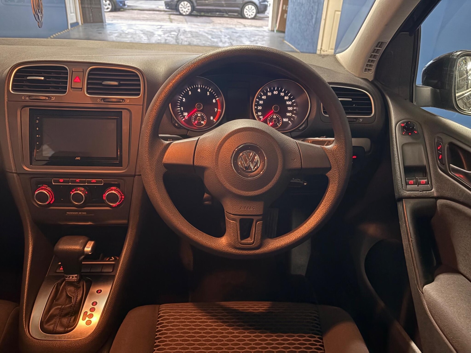 Used Volkswagen Golf 2010 for sale - 77344656: Photo 40