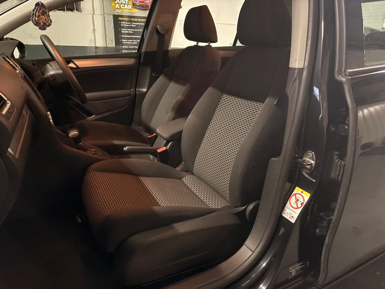 Used Volkswagen Golf 2010 for sale - 77344656: Photo 43