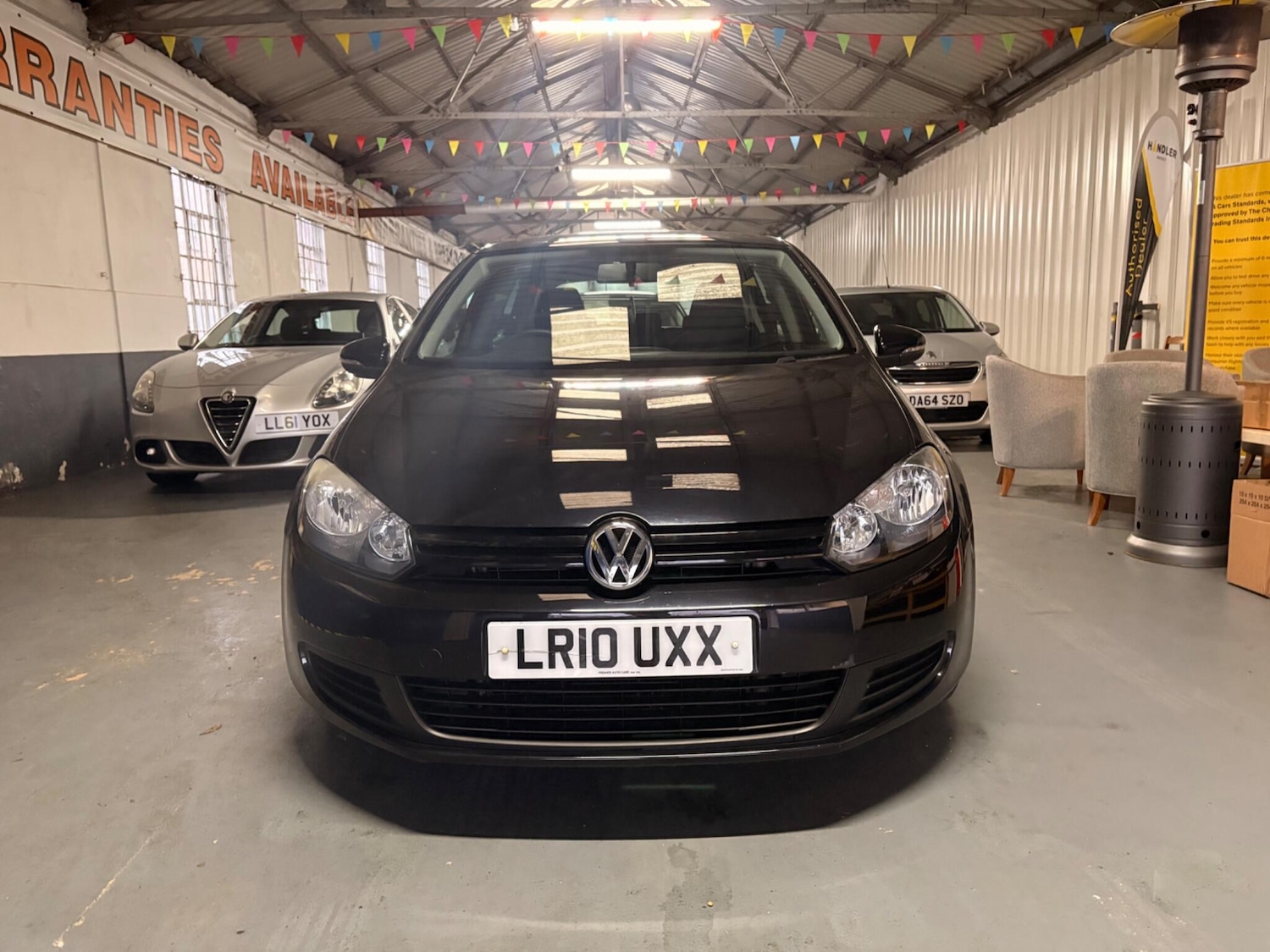 Used Volkswagen Golf 2010 for sale - 77344656: Photo 6