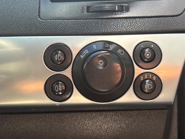Used Vauxhall Astra 2009 for sale - 76175281: Photo 17