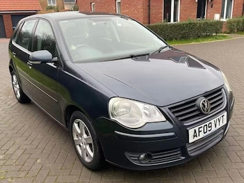 Used Volkswagen Polo 2009 for sale - 77057461: Photo