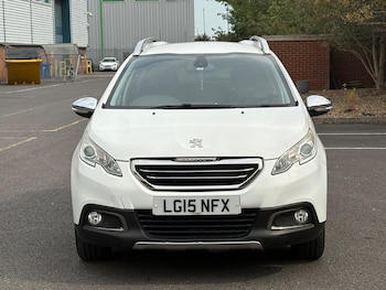 Used Peugeot 2008 2015 for sale - 76042468: Photo