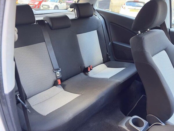 Used Volkswagen Polo 2014 for sale - 76188575: Photo 7