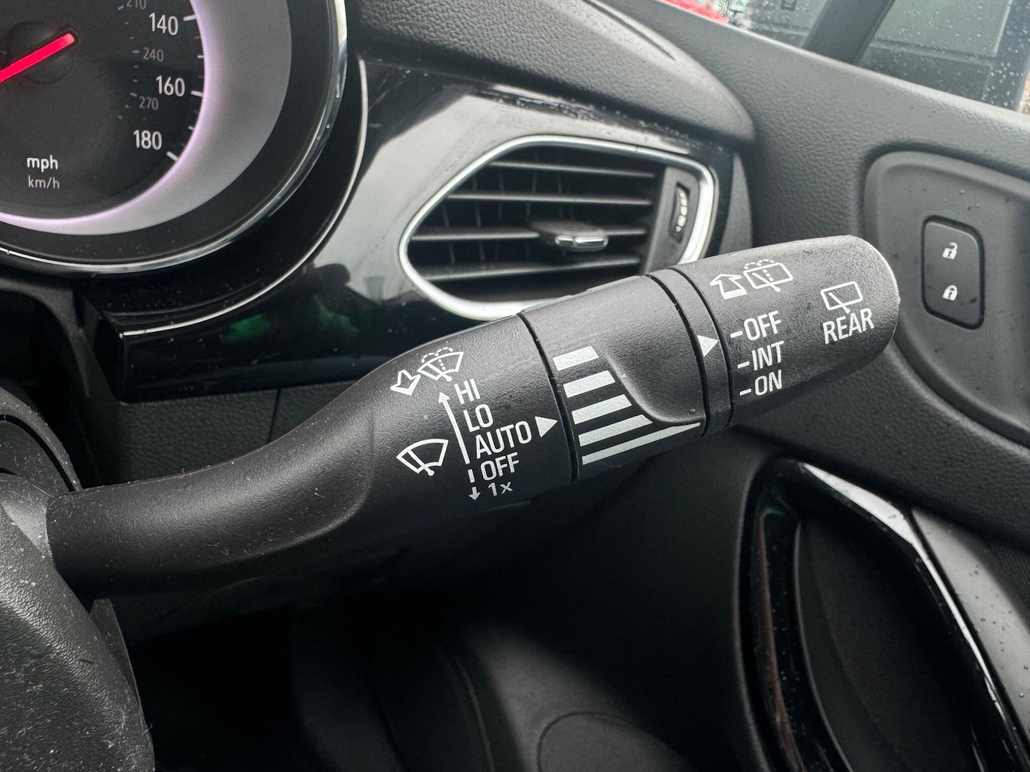 Used Vauxhall Astra 2017 for sale - 77440647: Photo 21