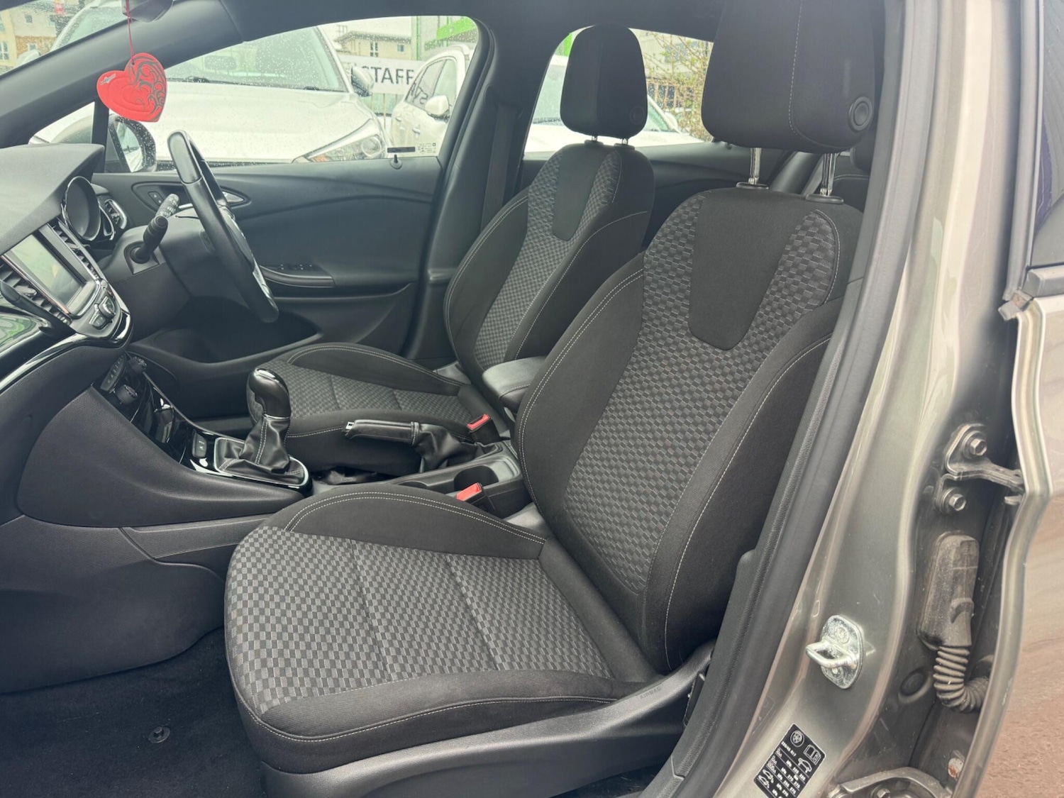 Used Vauxhall Astra 2017 for sale - 77440647: Photo 28