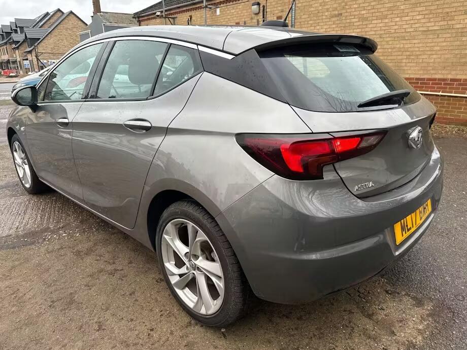 Used Vauxhall Astra for sale - 77440647: Photo 3
