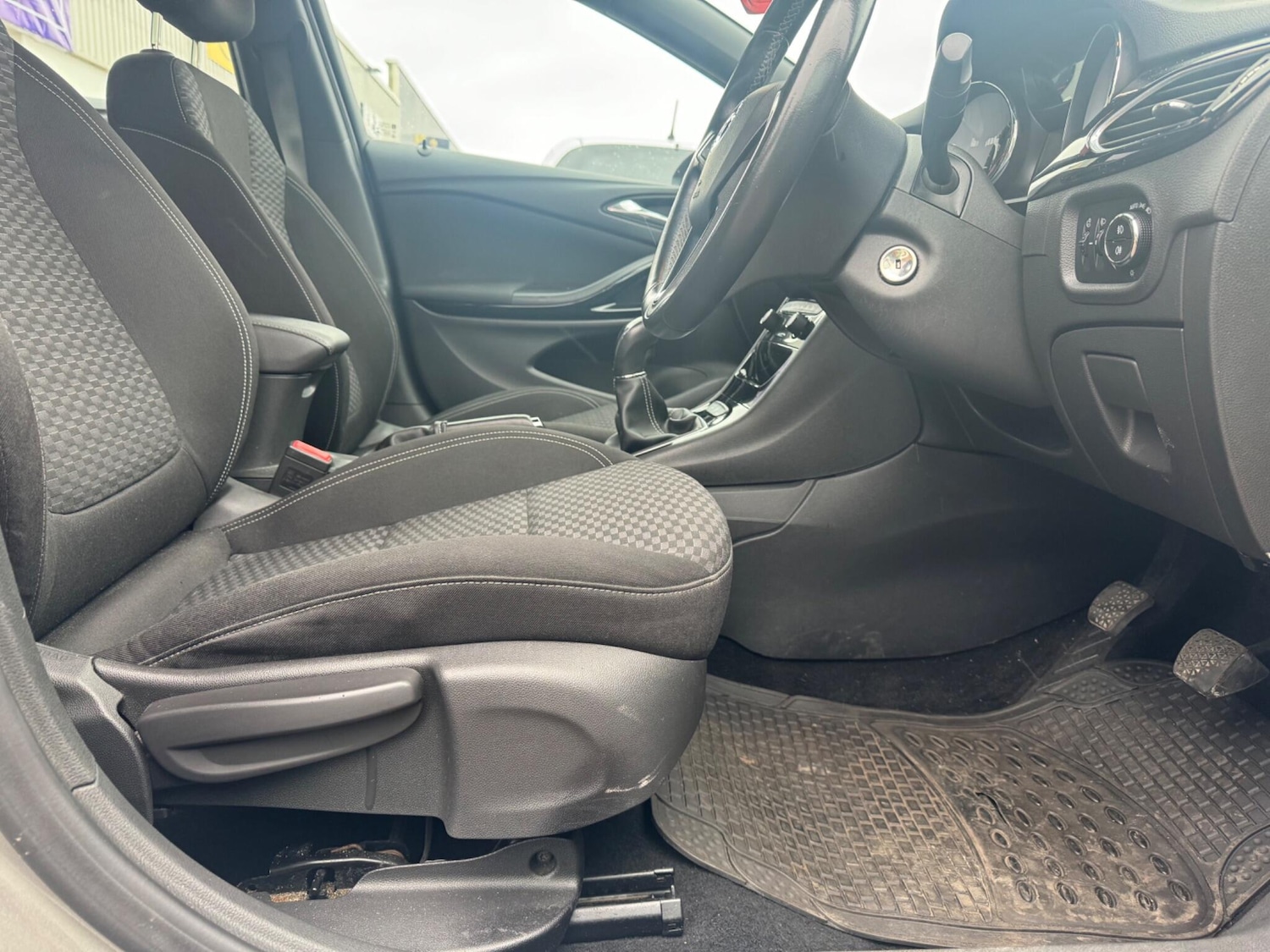 Used Vauxhall Astra 2017 for sale - 77440647: Photo 31