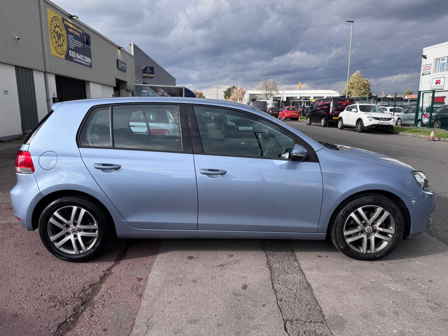 Used Volkswagen Golf 2010 for sale - 78085865: Photo 2