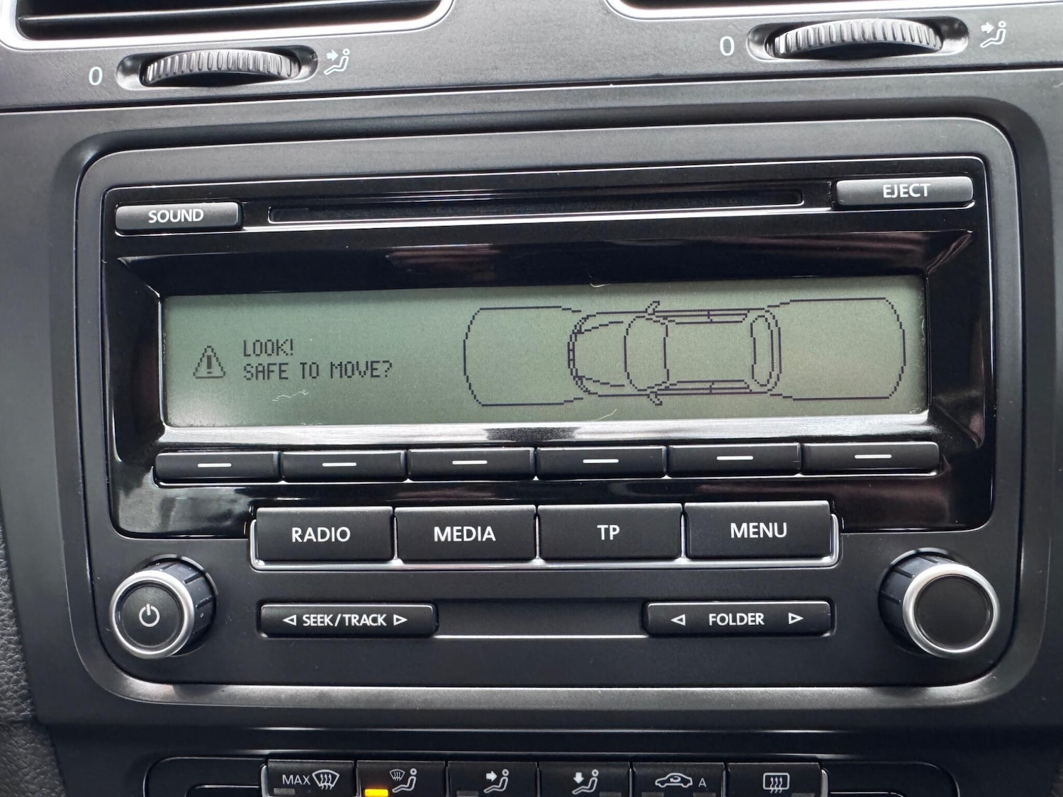 Used Volkswagen Golf 2010 for sale - 78085865: Photo 28