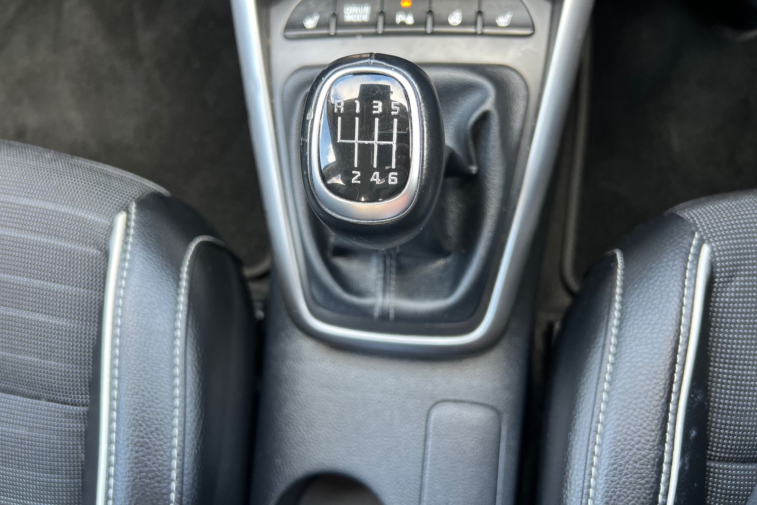 Used Kia Stonic 2023 for sale - 77193576: Photo 37