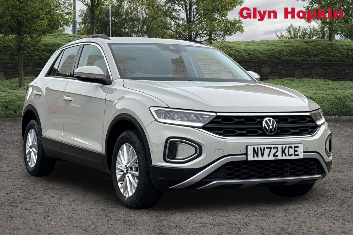Used Volkswagen T-Roc 2023 for sale - 76361873: Photo 1