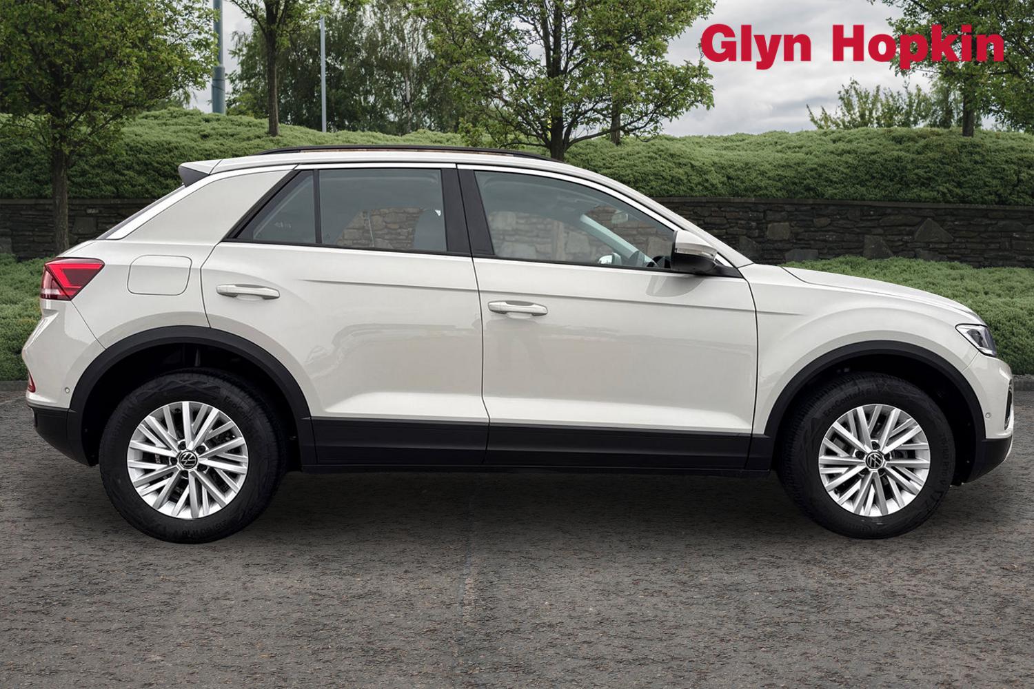 Used Volkswagen T-Roc 2023 for sale - 76361873: Photo 2