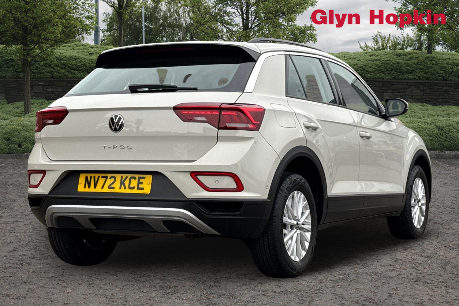 Used Volkswagen T-Roc 2023 for sale - 76361873: Photo 3