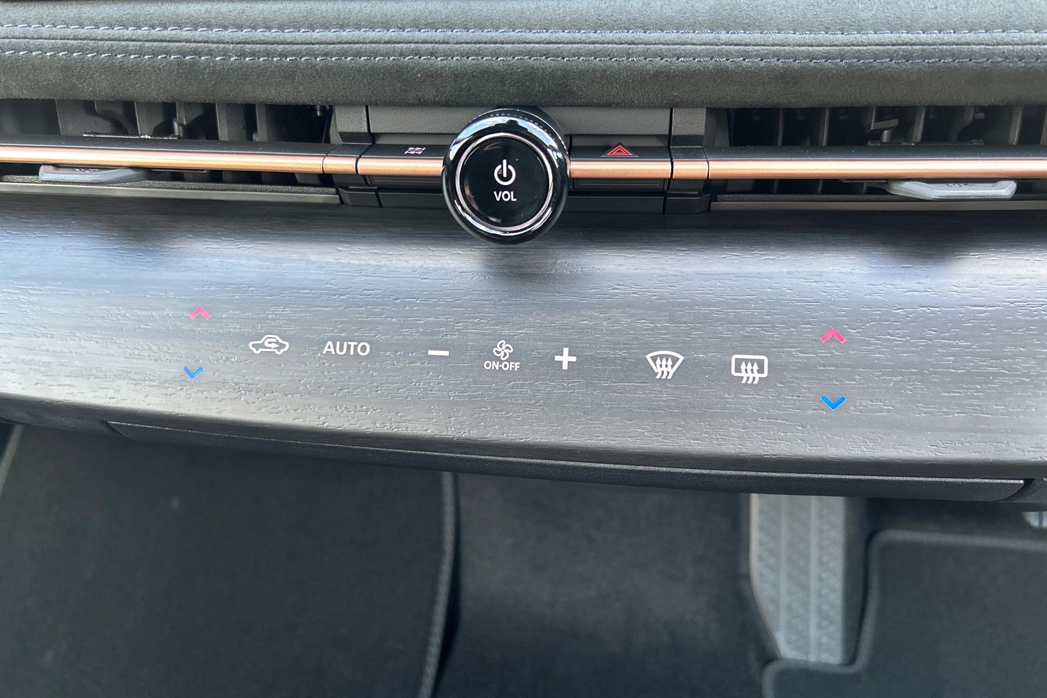 Used Nissan ARIYA 2025 for sale - 77965067: Photo 15