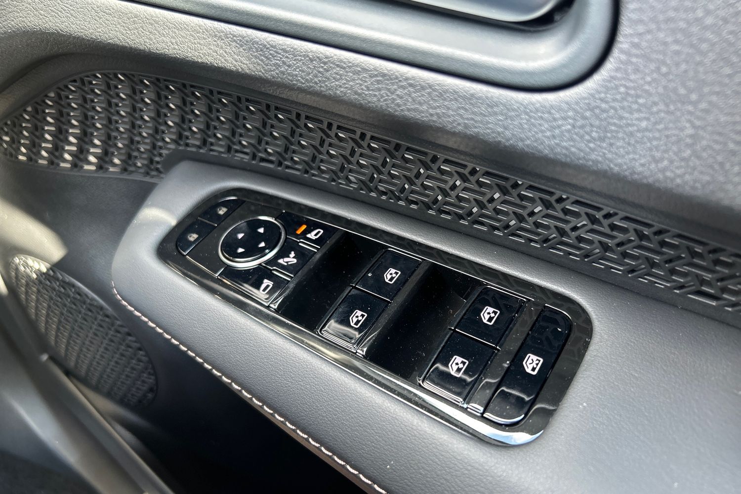 Used Nissan ARIYA 2025 for sale - 77965067: Photo 16