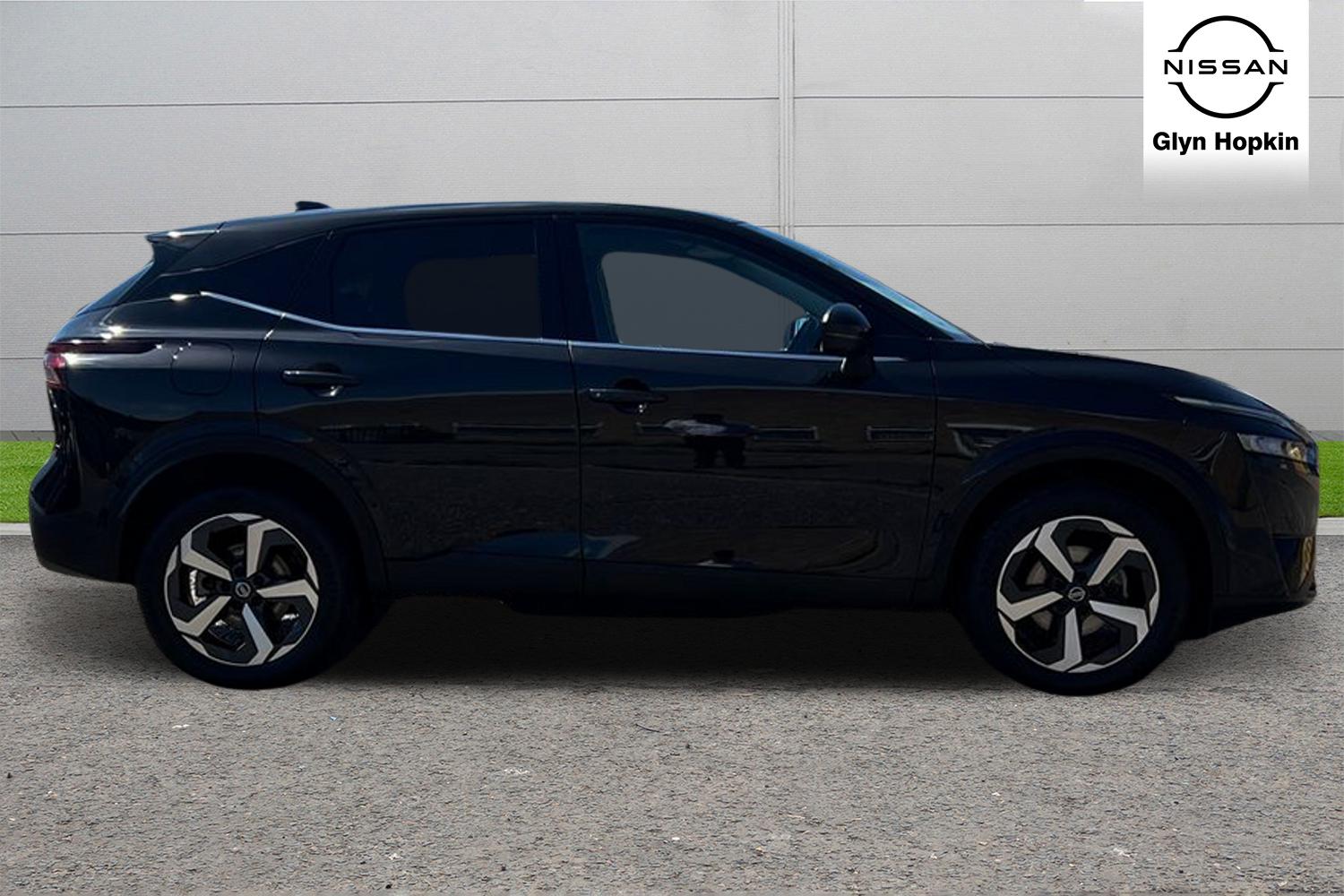 Used Nissan Qashqai 2022 for sale - 76458731: Photo 2