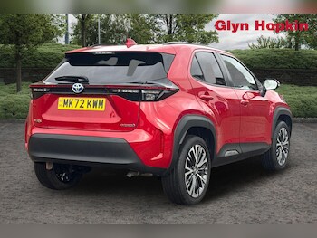 Used Toyota Yaris Cross 2022 for sale - 77401405: Photo