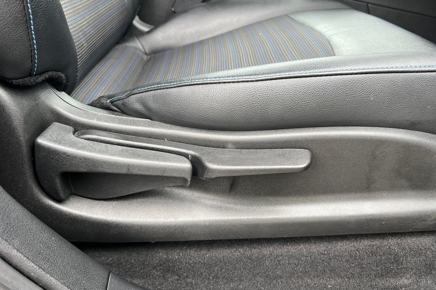 Used Nissan Leaf 2021 for sale - 77232127: Photo 31